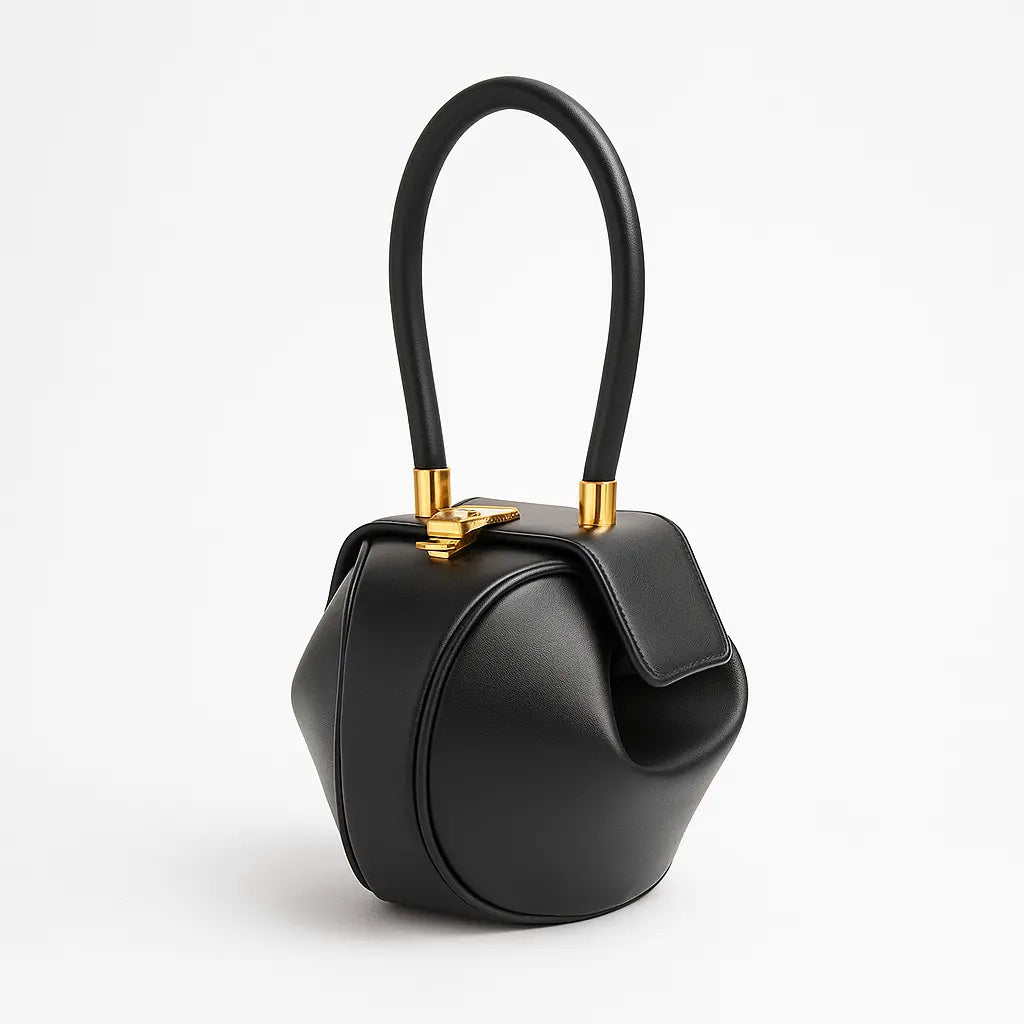 Mini sac à main noir de face